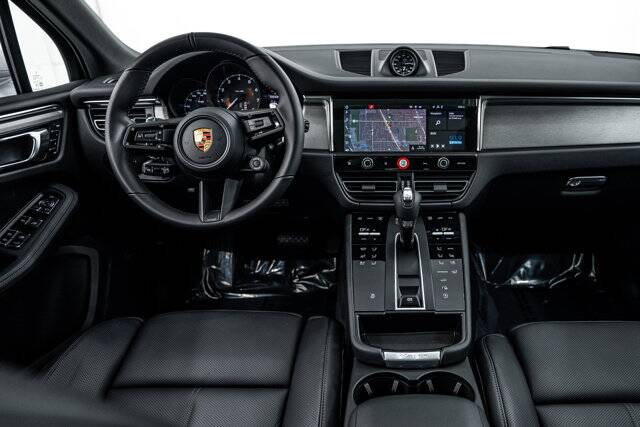2026 Macan picture #13