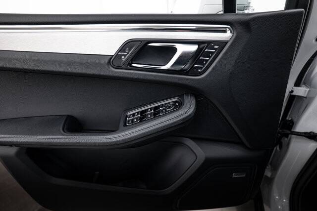 2026 Macan picture #17