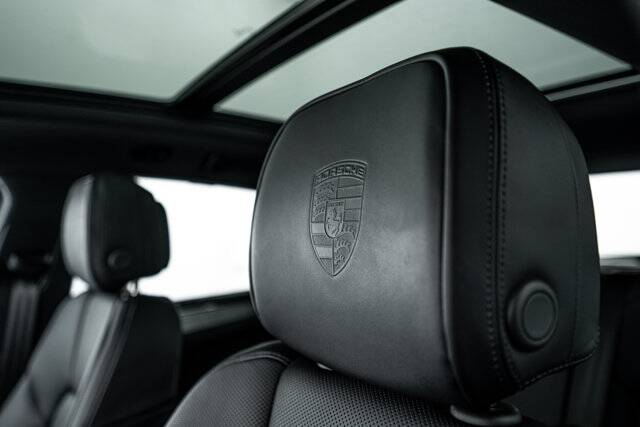 2026 Macan picture #21