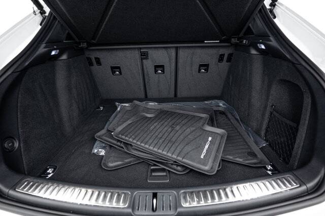 2026 Macan picture #25