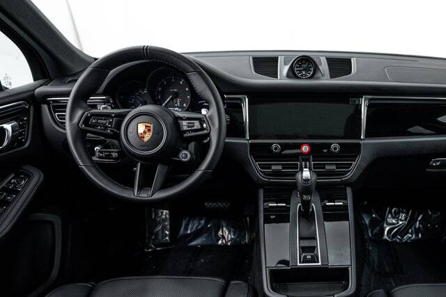 2026 Macan picture #13