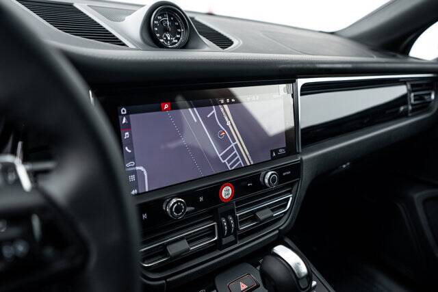 2026 Macan picture #16