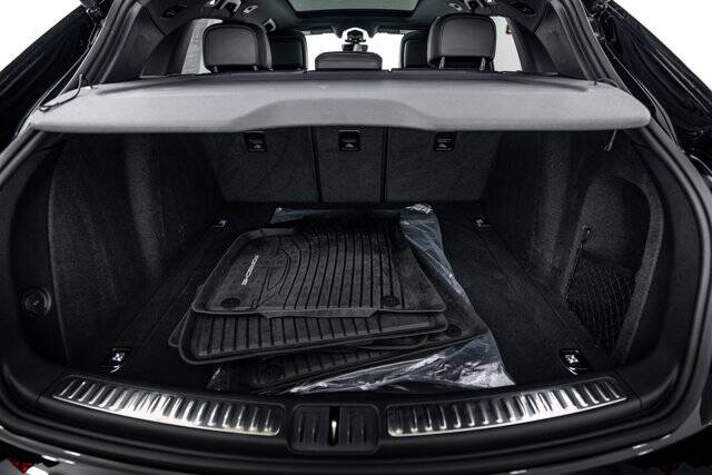 2026 Macan picture #26