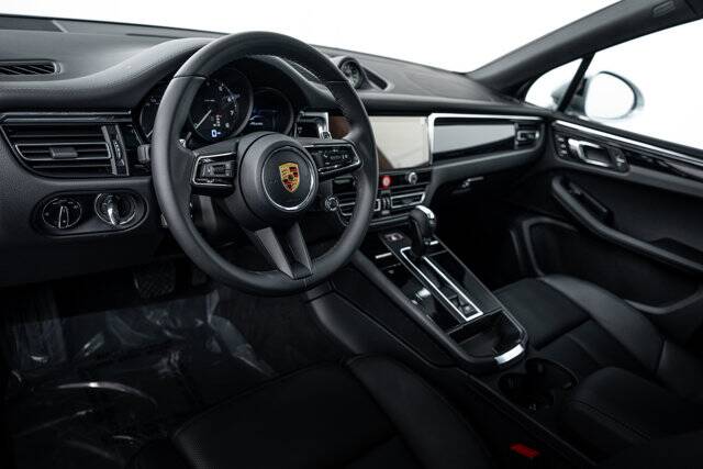 2026 Macan picture #4