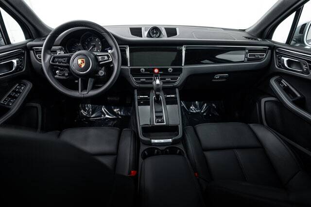 2026 Macan picture #12