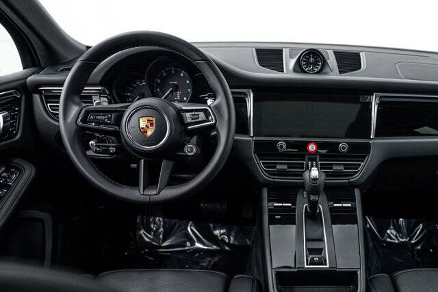 2026 Macan picture #13