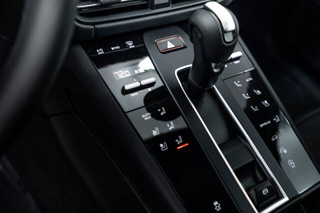 2026 Macan picture #16