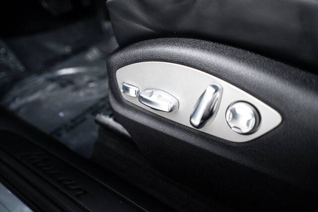 2026 Macan picture #20