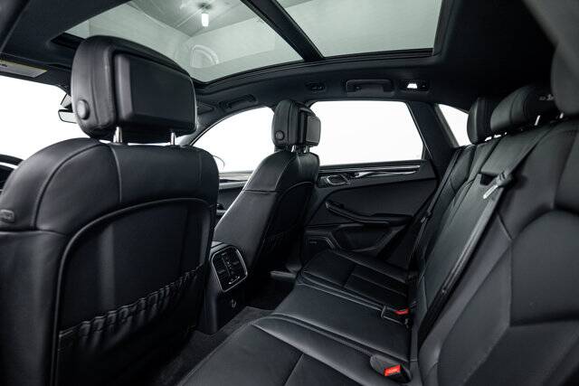 2026 Macan picture #23