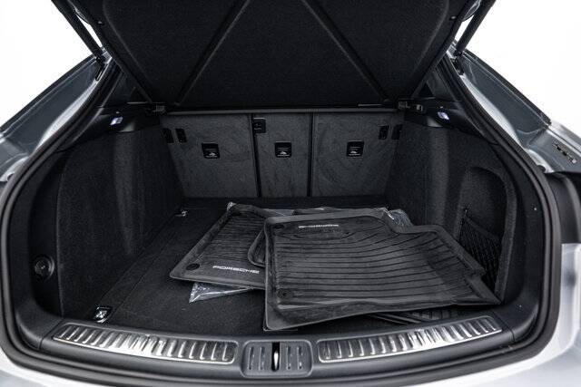 2026 Macan picture #25