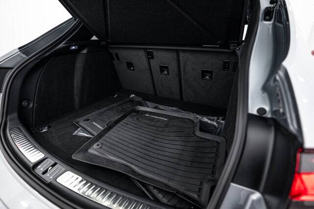 2026 Macan picture #26