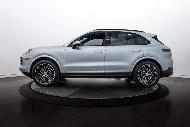 2024 Cayenne picture #2