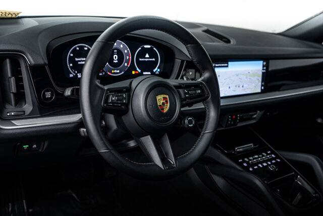 2024 Cayenne picture #15