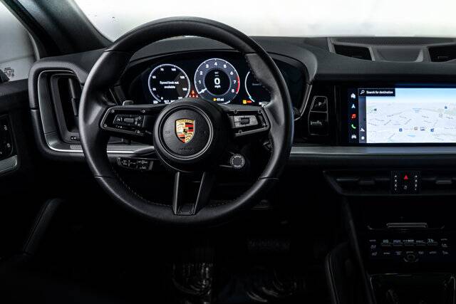 2024 Cayenne picture #25