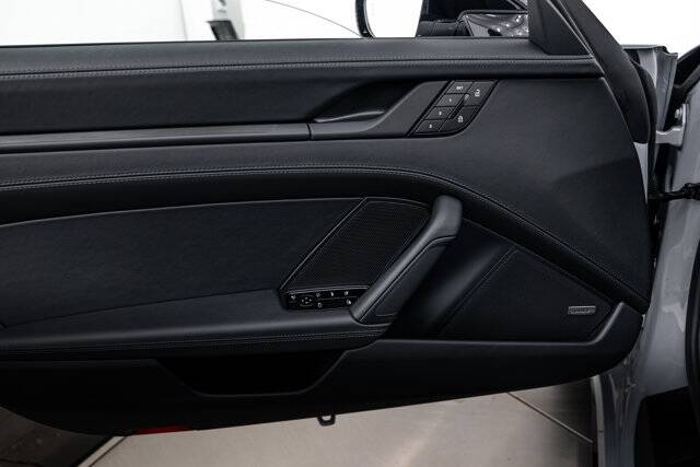 2026 911 Carrera GTS picture #14