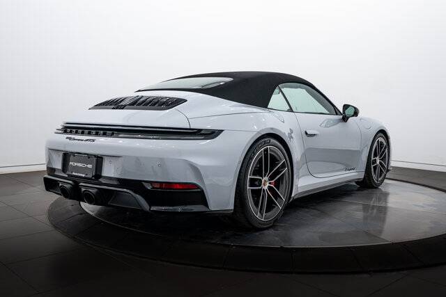 2026 911 Carrera GTS picture #28