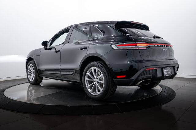 2026 Macan picture #3