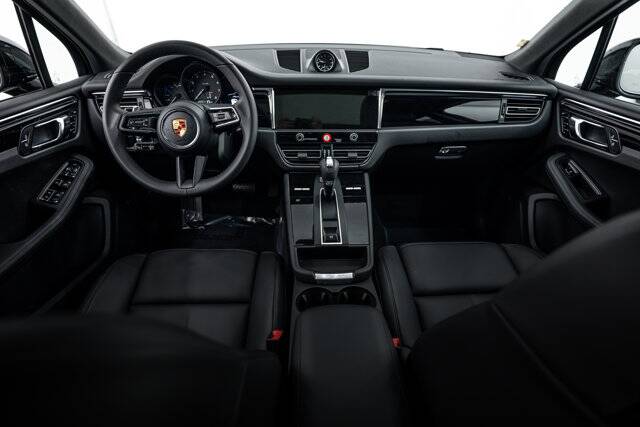 2026 Macan picture #12