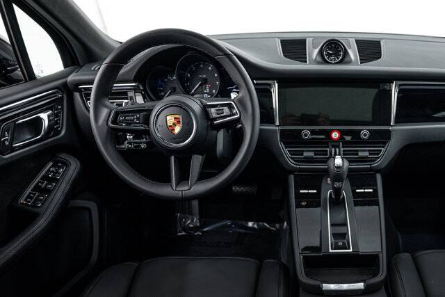 2026 Macan picture #13