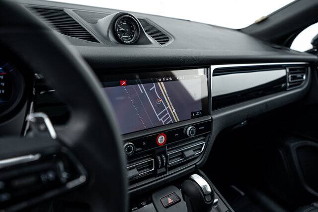 2026 Macan picture #14