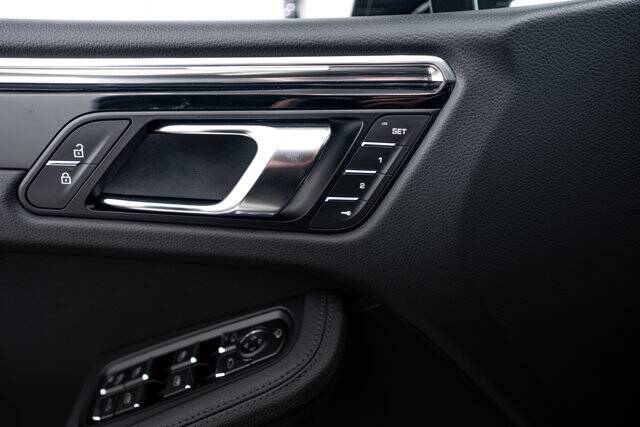 2026 Macan picture #18