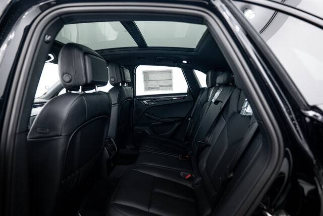 2026 Macan picture #23