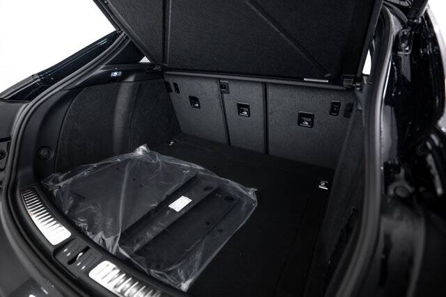 2026 Macan picture #25