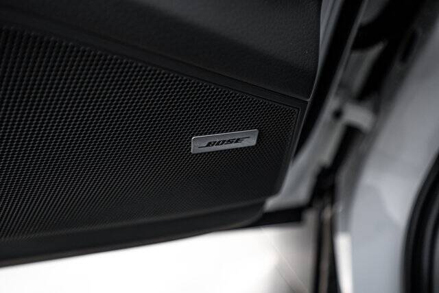 2023 Cayenne Platinum Edition picture #21