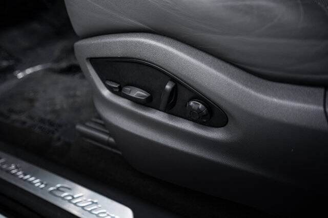 2023 Cayenne Platinum Edition picture #22