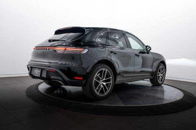 2024 Macan picture #7