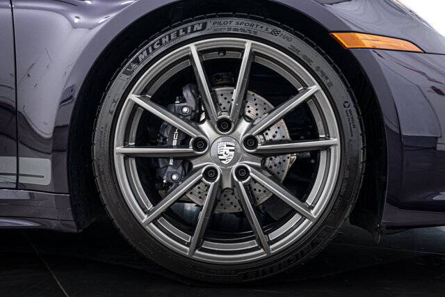 2024 911 Carrera T picture #12