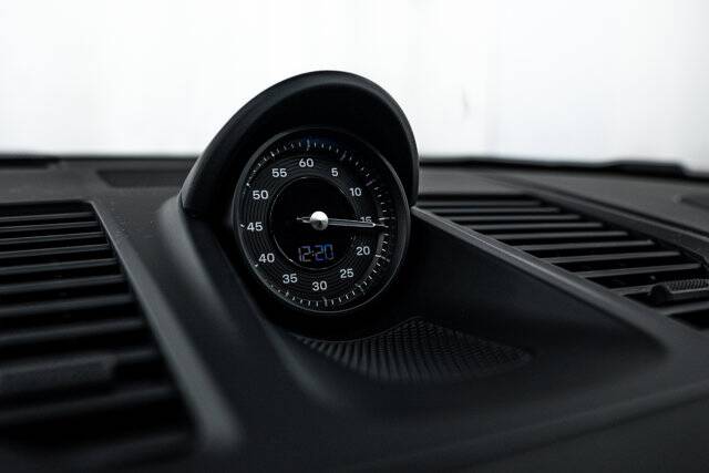 2024 911 Carrera T picture #16