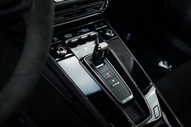 2024 911 Carrera T picture #17