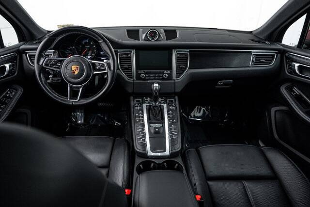 2018 Macan GTS picture #12