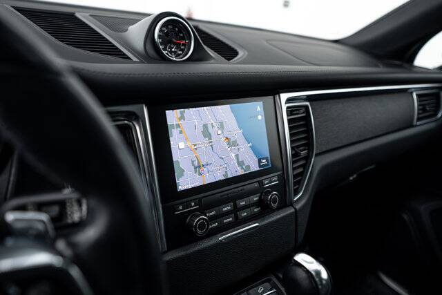 2018 Macan GTS picture #17