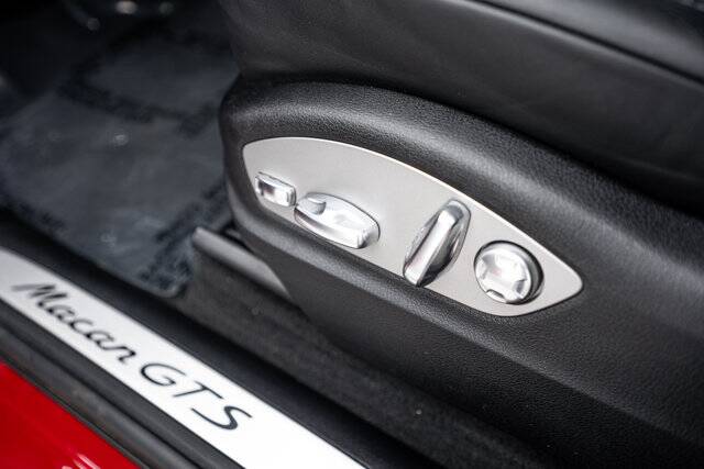 2018 Macan GTS picture #21