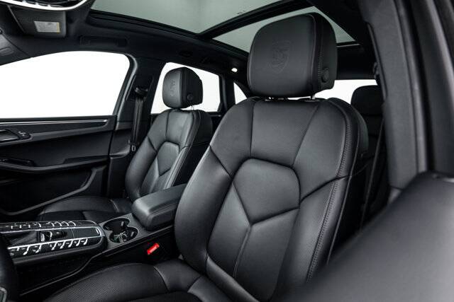 2018 Macan GTS picture #22