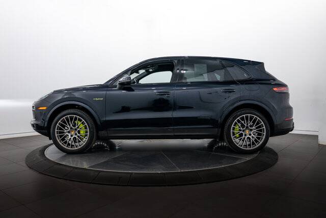 2023 Cayenne Platinum Edition E-Hybrid picture #2