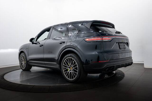 2023 Cayenne Platinum Edition E-Hybrid picture #3