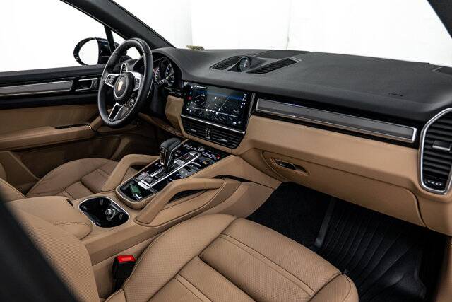 2023 Cayenne Platinum Edition E-Hybrid picture #18