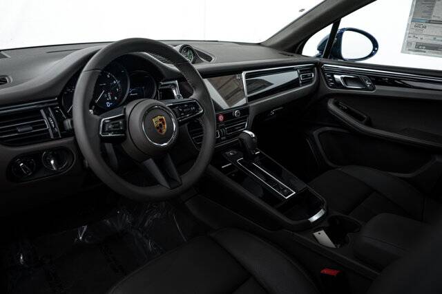 2026 Macan picture #4