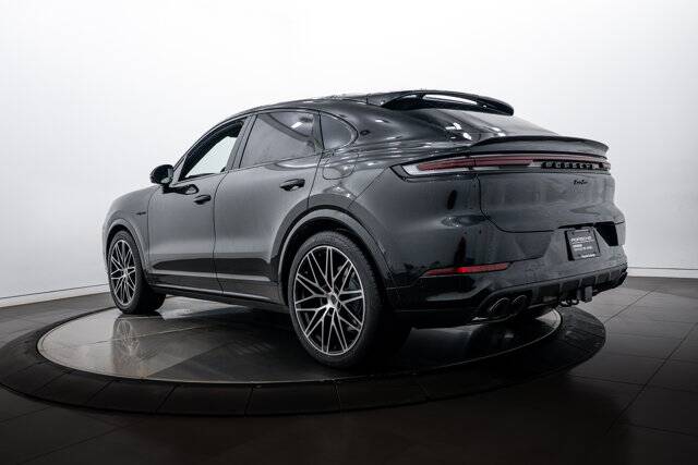 2026 Cayenne Turbo E-Hybrid picture #3