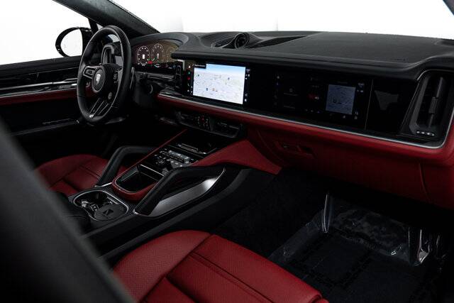 2026 Cayenne Turbo E-Hybrid picture #14