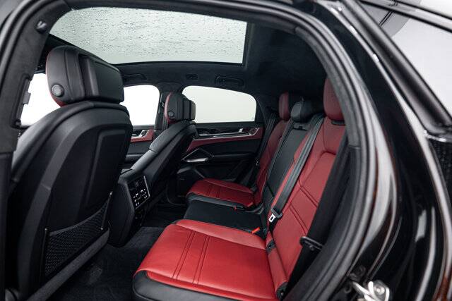 2026 Cayenne Turbo E-Hybrid picture #25