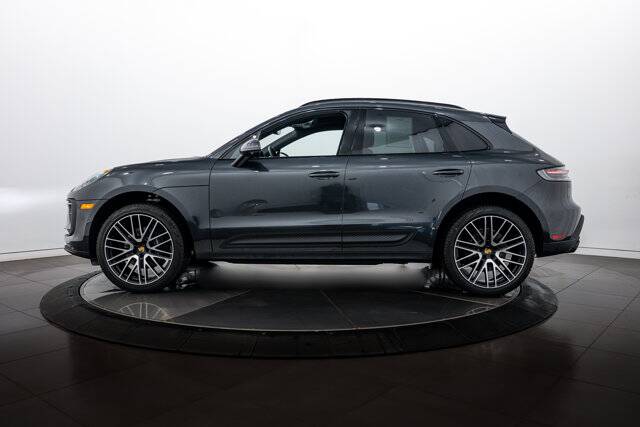 2026 Macan picture #2