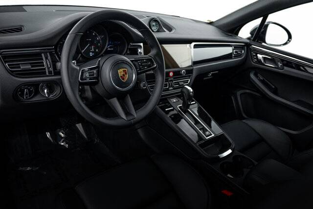 2026 Macan picture #4