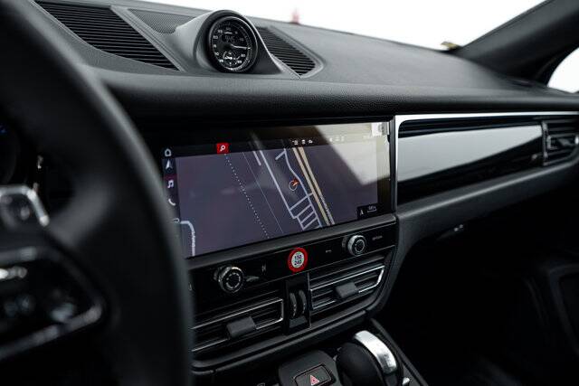 2026 Macan picture #14