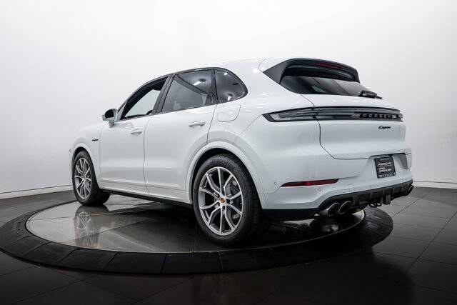 2026 Cayenne E-Hybrid picture #3