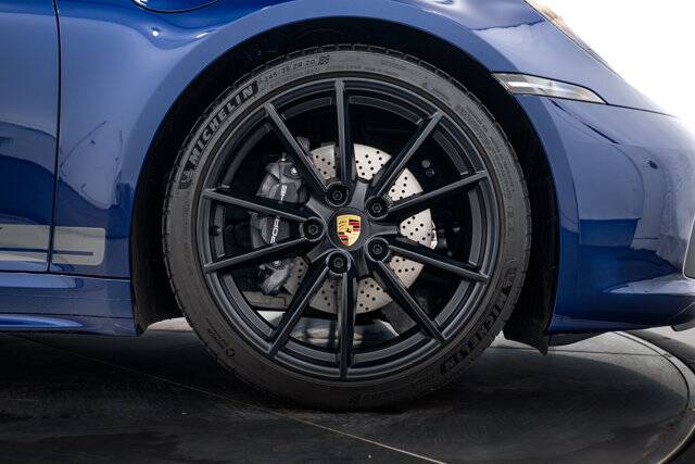 2024 911 Carrera T picture #11