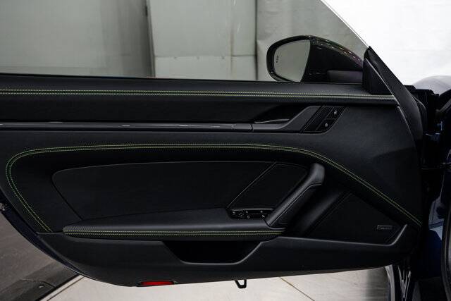 2024 911 Carrera T picture #15